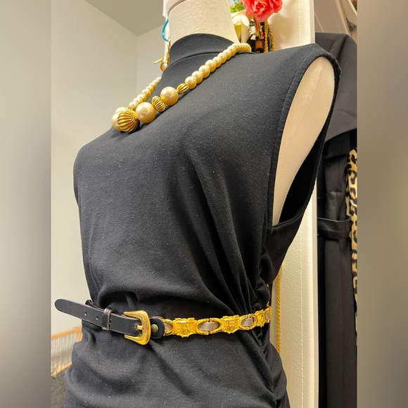 Twiggy Firenze Made In Italy Gold & Silver Leather Medusa Belt Approx 34.75” - Picture 3 of 11